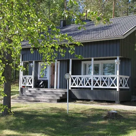 Casa de Férias Hattusaaren Rantamajat Kolinkylä