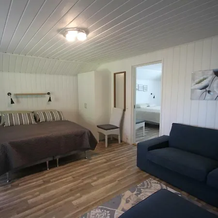 Hattusaaren Rantamajat Holiday home *