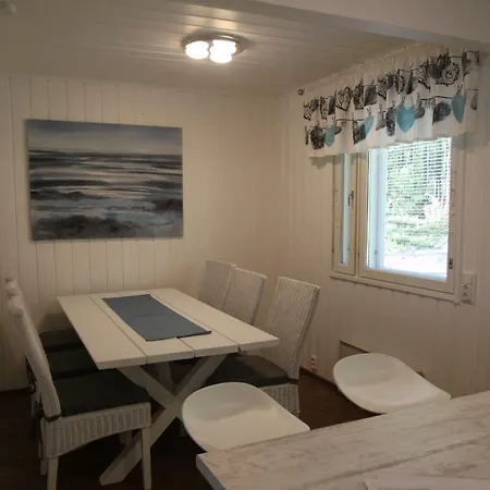 Holiday home Hattusaaren Rantamajat Koli (Lieksa)